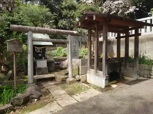 前原御嶽神社の末社・摂社