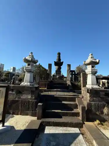 伝通院の{uncategorized: "未分類", other: "その他", undefined: "問題あり", building: "その他建物", grave: "お墓", sacred_gate: "鳥居", guardian: "狛犬", statue: "像", buddha: "仏像", history: "歴史", nature: "自然", garden: "庭園", animal: "動物", pagoda: "塔", temizu: "手水舎", mountain_gate: "山門・神門", sanctuary: "本殿・本堂", subordinate: "末社・摂社", art: "芸術", scenery: "景色", jizo: "地蔵", ema: "絵馬", goshuin: "御朱印", omikuji: "おみくじ", items: "授与品その他", amulet: "お守り", goshuincho: "御朱印帳", eats: "食事", festival: "お祭り", votive_dance: "神楽", shichigosan: "七五三参", wedding: "結婚式", experience: "体験その他", initially: "初詣", around: "周辺", anti_infection: "感染症対策"}