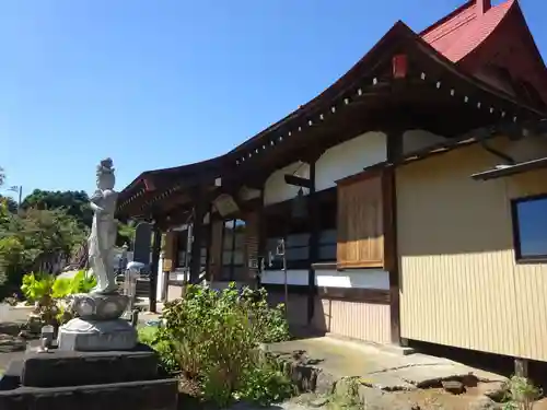 伊勢原 法泉寺の本殿・本堂
