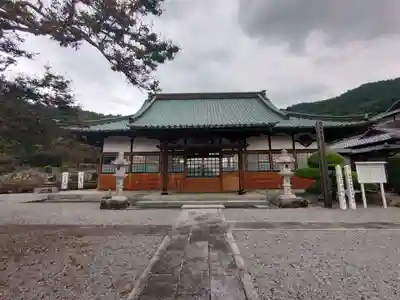 明鏡山龍雲寺の本殿・本堂