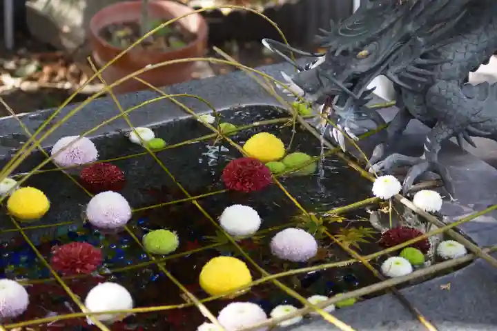 東海市熊野神社の手水舎