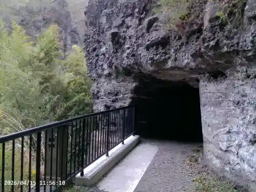 釋尊寺の{uncategorized: "未分類", other: "その他", undefined: "問題あり", building: "その他建物", grave: "お墓", sacred_gate: "鳥居", guardian: "狛犬", statue: "像", buddha: "仏像", history: "歴史", nature: "自然", garden: "庭園", animal: "動物", pagoda: "塔", temizu: "手水舎", mountain_gate: "山門・神門", sanctuary: "本殿・本堂", subordinate: "末社・摂社", art: "芸術", scenery: "景色", jizo: "地蔵", ema: "絵馬", goshuin: "御朱印", omikuji: "おみくじ", items: "授与品その他", amulet: "お守り", goshuincho: "御朱印帳", eats: "食事", festival: "お祭り", votive_dance: "神楽", shichigosan: "七五三参", wedding: "結婚式", experience: "体験その他", initially: "初詣", around: "周辺", anti_infection: "感染症対策"}