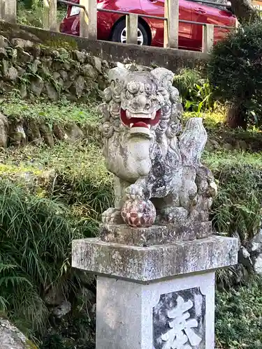 高尾山麓氷川神社の狛犬