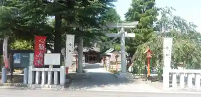 草加神社の鳥居
