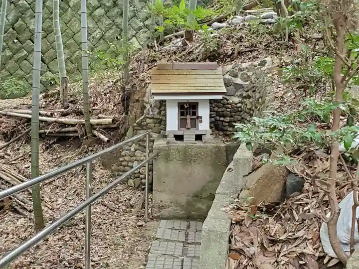 多聞六神社の末社・摂社