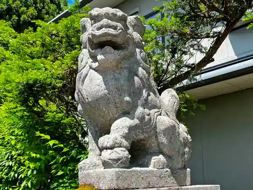 飯縄神社 里宮（皇足穂命神社）の狛犬