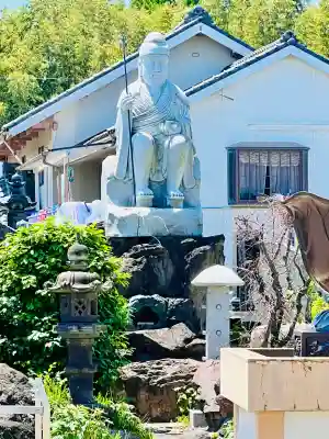光明寺の{uncategorized: "未分類", other: "その他", undefined: "問題あり", building: "その他建物", grave: "お墓", sacred_gate: "鳥居", guardian: "狛犬", statue: "像", buddha: "仏像", history: "歴史", nature: "自然", garden: "庭園", animal: "動物", pagoda: "塔", temizu: "手水舎", mountain_gate: "山門・神門", sanctuary: "本殿・本堂", subordinate: "末社・摂社", art: "芸術", scenery: "景色", jizo: "地蔵", ema: "絵馬", goshuin: "御朱印", omikuji: "おみくじ", items: "授与品その他", amulet: "お守り", goshuincho: "御朱印帳", eats: "食事", festival: "お祭り", votive_dance: "神楽", shichigosan: "七五三参", wedding: "結婚式", experience: "体験その他", initially: "初詣", around: "周辺", anti_infection: "感染症対策"}