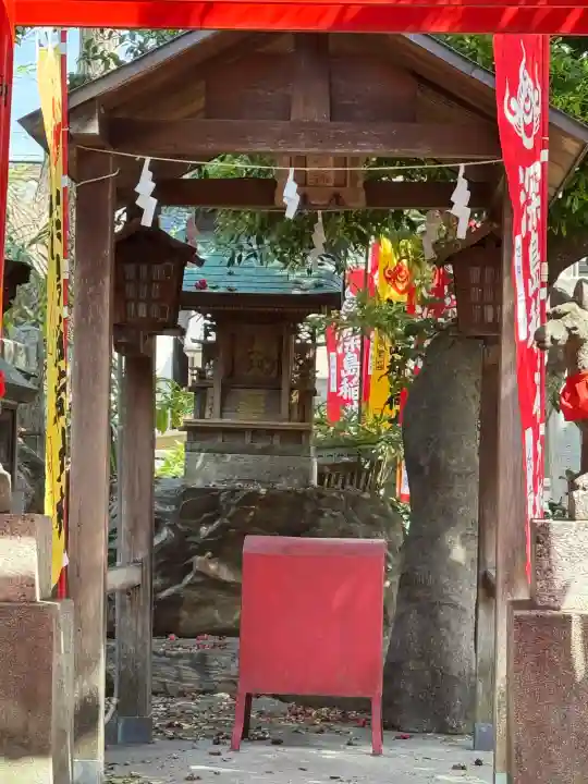 深島神社(柳原)の{uncategorized: "未分類", other: "その他", undefined: "問題あり", building: "その他建物", grave: "お墓", sacred_gate: "鳥居", guardian: "狛犬", statue: "像", buddha: "仏像", history: "歴史", nature: "自然", garden: "庭園", animal: "動物", pagoda: "塔", temizu: "手水舎", mountain_gate: "山門・神門", sanctuary: "本殿・本堂", subordinate: "末社・摂社", art: "芸術", scenery: "景色", jizo: "地蔵", ema: "絵馬", goshuin: "御朱印", omikuji: "おみくじ", items: "授与品その他", amulet: "お守り", goshuincho: "御朱印帳", eats: "食事", festival: "お祭り", votive_dance: "神楽", shichigosan: "七五三参", wedding: "結婚式", experience: "体験その他", initially: "初詣", around: "周辺", anti_infection: "感染症対策"}