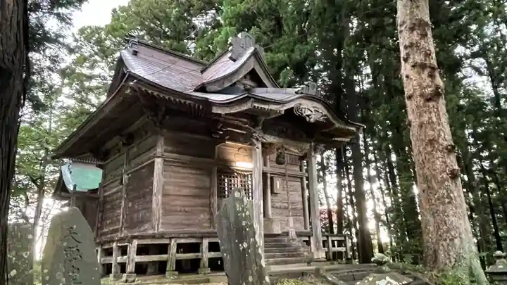 津島本宮社の本殿・本堂