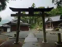 石座神社の鳥居