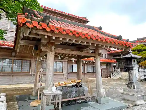 普天満宮の手水舎