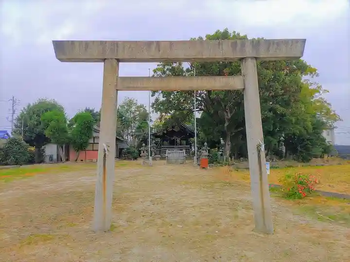 神明社(陸田本町)の鳥居