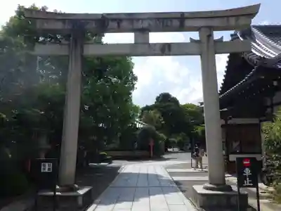 西院春日神社の鳥居