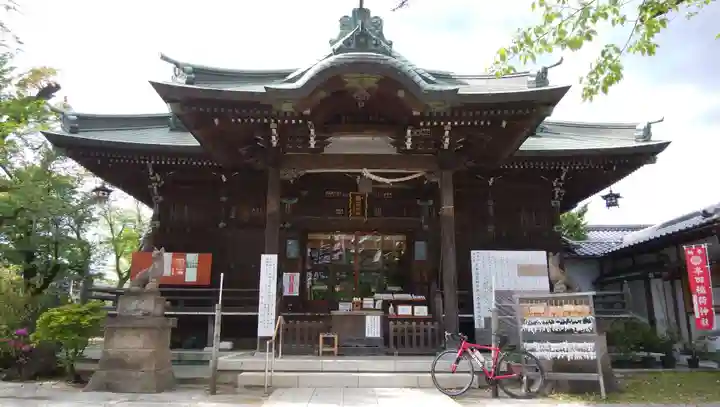 半田稲荷神社の本殿・本堂