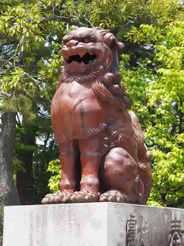 白山神社の狛犬