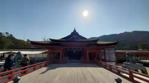 厳島神社の本殿