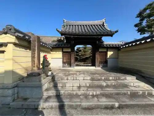 光国寺の{uncategorized: "未分類", other: "その他", undefined: "問題あり", building: "その他建物", grave: "お墓", sacred_gate: "鳥居", guardian: "狛犬", statue: "像", buddha: "仏像", history: "歴史", nature: "自然", garden: "庭園", animal: "動物", pagoda: "塔", temizu: "手水舎", mountain_gate: "山門・神門", sanctuary: "本殿・本堂", subordinate: "末社・摂社", art: "芸術", scenery: "景色", jizo: "地蔵", ema: "絵馬", goshuin: "御朱印", omikuji: "おみくじ", items: "授与品その他", amulet: "お守り", goshuincho: "御朱印帳", eats: "食事", festival: "お祭り", votive_dance: "神楽", shichigosan: "七五三参", wedding: "結婚式", experience: "体験その他", initially: "初詣", around: "周辺", anti_infection: "感染症対策"}
