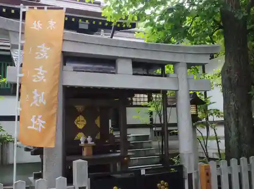 鳥越神社の鳥居