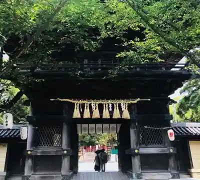香椎宮の山門・神門