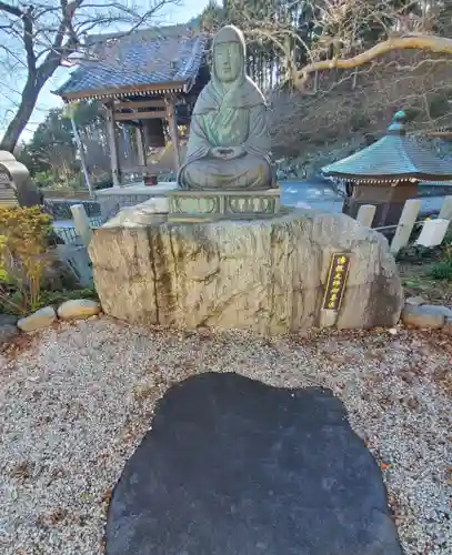 吉祥寺の像