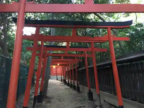 六甲八幡神社の末社