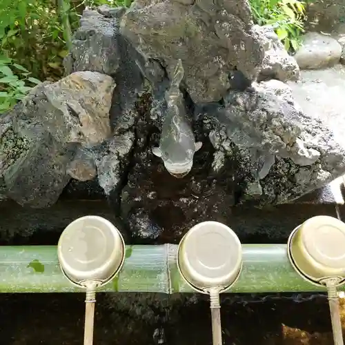 太田姫稲荷神社の手水舎