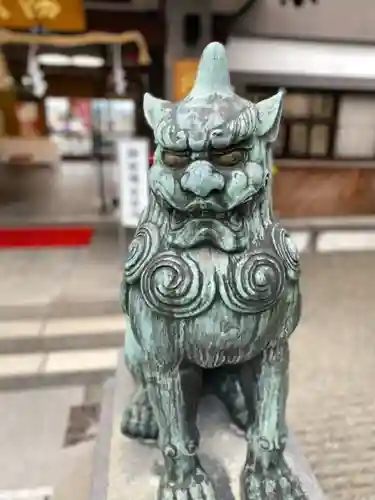 里之宮 湯殿山神社の狛犬