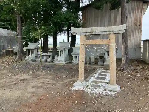 御田長島高尾神社の{uncategorized: "未分類", other: "その他", undefined: "問題あり", building: "その他建物", grave: "お墓", sacred_gate: "鳥居", guardian: "狛犬", statue: "像", buddha: "仏像", history: "歴史", nature: "自然", garden: "庭園", animal: "動物", pagoda: "塔", temizu: "手水舎", mountain_gate: "山門・神門", sanctuary: "本殿・本堂", subordinate: "末社・摂社", art: "芸術", scenery: "景色", jizo: "地蔵", ema: "絵馬", goshuin: "御朱印", omikuji: "おみくじ", items: "授与品その他", amulet: "お守り", goshuincho: "御朱印帳", eats: "食事", festival: "お祭り", votive_dance: "神楽", shichigosan: "七五三参", wedding: "結婚式", experience: "体験その他", initially: "初詣", around: "周辺", anti_infection: "感染症対策"}