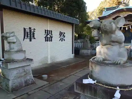 北新羽杉山神社の狛犬