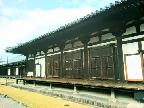 元興寺の本殿・本堂