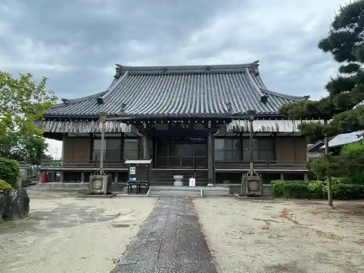 西蓮寺の{uncategorized: "未分類", other: "その他", undefined: "問題あり", building: "その他建物", grave: "お墓", sacred_gate: "鳥居", guardian: "狛犬", statue: "像", buddha: "仏像", history: "歴史", nature: "自然", garden: "庭園", animal: "動物", pagoda: "塔", temizu: "手水舎", mountain_gate: "山門・神門", sanctuary: "本殿・本堂", subordinate: "末社・摂社", art: "芸術", scenery: "景色", jizo: "地蔵", ema: "絵馬", goshuin: "御朱印", omikuji: "おみくじ", items: "授与品その他", amulet: "お守り", goshuincho: "御朱印帳", eats: "食事", festival: "お祭り", votive_dance: "神楽", shichigosan: "七五三参", wedding: "結婚式", experience: "体験その他", initially: "初詣", around: "周辺", anti_infection: "感染症対策"}