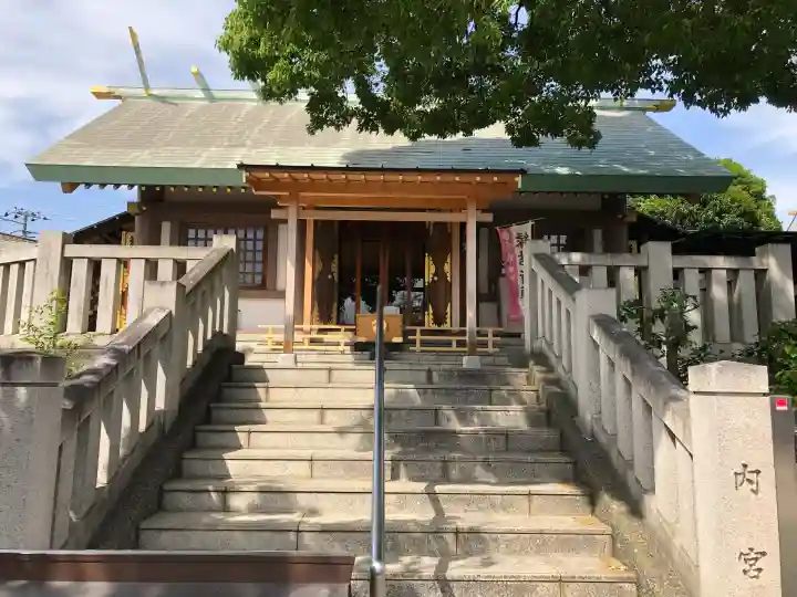 伊勢原大神宮の{uncategorized: "未分類", other: "その他", undefined: "問題あり", building: "その他建物", grave: "お墓", sacred_gate: "鳥居", guardian: "狛犬", statue: "像", buddha: "仏像", history: "歴史", nature: "自然", garden: "庭園", animal: "動物", pagoda: "塔", temizu: "手水舎", mountain_gate: "山門・神門", sanctuary: "本殿・本堂", subordinate: "末社・摂社", art: "芸術", scenery: "景色", jizo: "地蔵", ema: "絵馬", goshuin: "御朱印", omikuji: "おみくじ", items: "授与品その他", amulet: "お守り", goshuincho: "御朱印帳", eats: "食事", festival: "お祭り", votive_dance: "神楽", shichigosan: "七五三参", wedding: "結婚式", experience: "体験その他", initially: "初詣", around: "周辺", anti_infection: "感染症対策"}