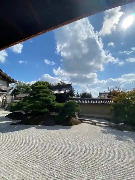 観智院(東寺子院)の庭園