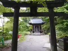 戸ノ口堰水神社の鳥居