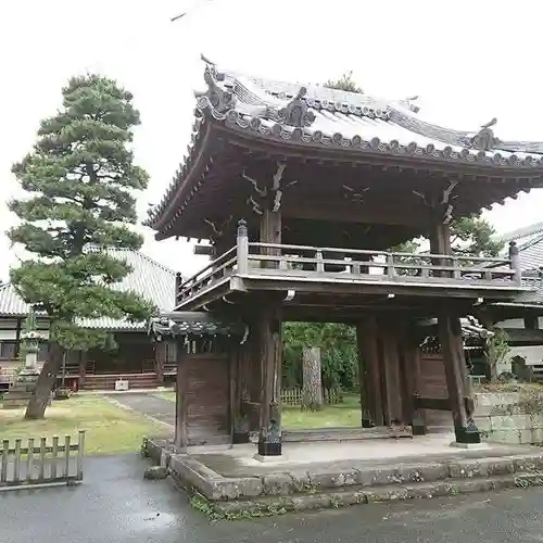 満性寺の山門・神門