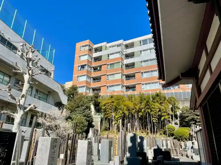 龍閑寺の{uncategorized: "未分類", other: "その他", undefined: "問題あり", building: "その他建物", grave: "お墓", sacred_gate: "鳥居", guardian: "狛犬", statue: "像", buddha: "仏像", history: "歴史", nature: "自然", garden: "庭園", animal: "動物", pagoda: "塔", temizu: "手水舎", mountain_gate: "山門・神門", sanctuary: "本殿・本堂", subordinate: "末社・摂社", art: "芸術", scenery: "景色", jizo: "地蔵", ema: "絵馬", goshuin: "御朱印", omikuji: "おみくじ", items: "授与品その他", amulet: "お守り", goshuincho: "御朱印帳", eats: "食事", festival: "お祭り", votive_dance: "神楽", shichigosan: "七五三参", wedding: "結婚式", experience: "体験その他", initially: "初詣", around: "周辺", anti_infection: "感染症対策"}