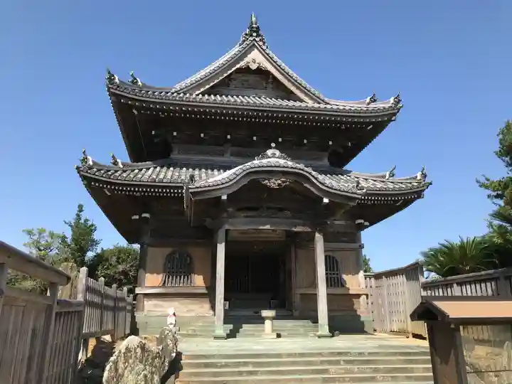 国分寺の本殿・本堂