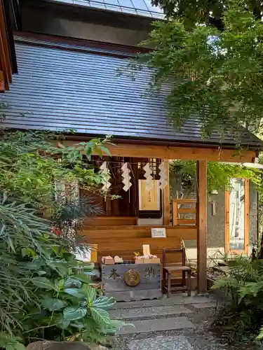 五十稲荷神社(栄寿稲荷神社)の{uncategorized: "未分類", other: "その他", undefined: "問題あり", building: "その他建物", grave: "お墓", sacred_gate: "鳥居", guardian: "狛犬", statue: "像", buddha: "仏像", history: "歴史", nature: "自然", garden: "庭園", animal: "動物", pagoda: "塔", temizu: "手水舎", mountain_gate: "山門・神門", sanctuary: "本殿・本堂", subordinate: "末社・摂社", art: "芸術", scenery: "景色", jizo: "地蔵", ema: "絵馬", goshuin: "御朱印", omikuji: "おみくじ", items: "授与品その他", amulet: "お守り", goshuincho: "御朱印帳", eats: "食事", festival: "お祭り", votive_dance: "神楽", shichigosan: "七五三参", wedding: "結婚式", experience: "体験その他", initially: "初詣", around: "周辺", anti_infection: "感染症対策"}
