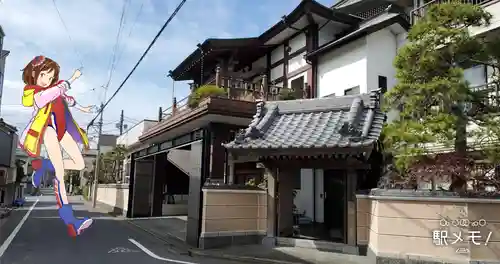 霊通寺の山門