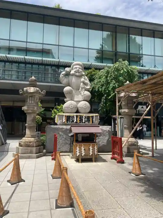 神田神社(神田明神)の{uncategorized: "未分類", other: "その他", undefined: "問題あり", building: "その他建物", grave: "お墓", sacred_gate: "鳥居", guardian: "狛犬", statue: "像", buddha: "仏像", history: "歴史", nature: "自然", garden: "庭園", animal: "動物", pagoda: "塔", temizu: "手水舎", mountain_gate: "山門・神門", sanctuary: "本殿・本堂", subordinate: "末社・摂社", art: "芸術", scenery: "景色", jizo: "地蔵", ema: "絵馬", goshuin: "御朱印", omikuji: "おみくじ", items: "授与品その他", amulet: "お守り", goshuincho: "御朱印帳", eats: "食事", festival: "お祭り", votive_dance: "神楽", shichigosan: "七五三参", wedding: "結婚式", experience: "体験その他", initially: "初詣", around: "周辺", anti_infection: "感染症対策"}