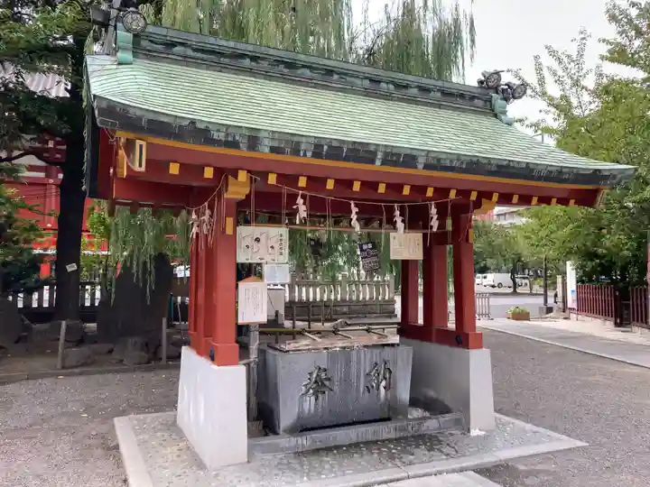 浅草神社の手水舎