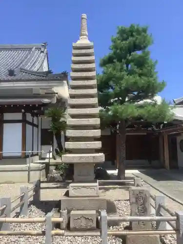 永弘院の塔