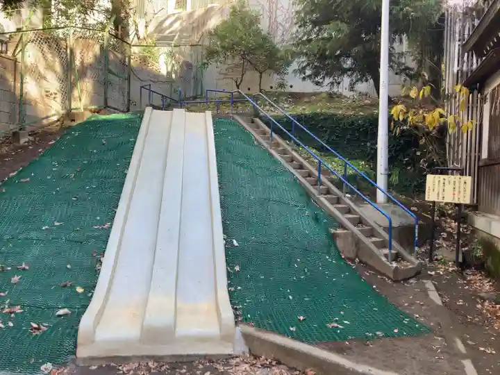 出世稲荷神社(春日稲荷神社)(東京都)
