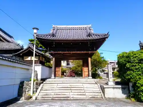 十念寺の山門