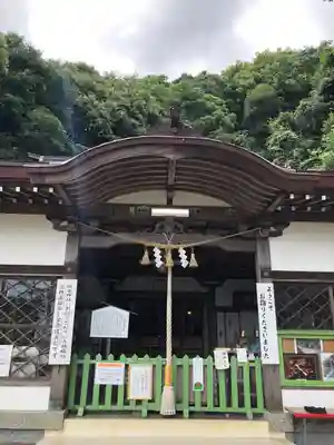 温泉神社の本殿・本堂