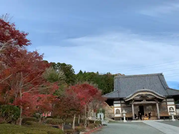 高蔵寺の本殿・本堂