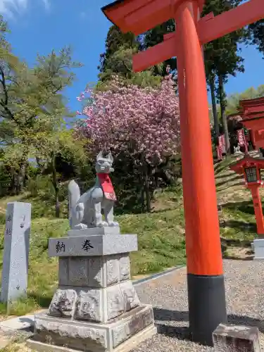 高屋敷稲荷神社の{uncategorized: "未分類", other: "その他", undefined: "問題あり", building: "その他建物", grave: "お墓", sacred_gate: "鳥居", guardian: "狛犬", statue: "像", buddha: "仏像", history: "歴史", nature: "自然", garden: "庭園", animal: "動物", pagoda: "塔", temizu: "手水舎", mountain_gate: "山門・神門", sanctuary: "本殿・本堂", subordinate: "末社・摂社", art: "芸術", scenery: "景色", jizo: "地蔵", ema: "絵馬", goshuin: "御朱印", omikuji: "おみくじ", items: "授与品その他", amulet: "お守り", goshuincho: "御朱印帳", eats: "食事", festival: "お祭り", votive_dance: "神楽", shichigosan: "七五三参", wedding: "結婚式", experience: "体験その他", initially: "初詣", around: "周辺", anti_infection: "感染症対策"}