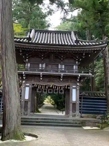 那谷寺の山門