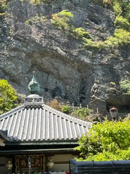 宝山寺の{uncategorized: "未分類", other: "その他", undefined: "問題あり", building: "その他建物", grave: "お墓", sacred_gate: "鳥居", guardian: "狛犬", statue: "像", buddha: "仏像", history: "歴史", nature: "自然", garden: "庭園", animal: "動物", pagoda: "塔", temizu: "手水舎", mountain_gate: "山門・神門", sanctuary: "本殿・本堂", subordinate: "末社・摂社", art: "芸術", scenery: "景色", jizo: "地蔵", ema: "絵馬", goshuin: "御朱印", omikuji: "おみくじ", items: "授与品その他", amulet: "お守り", goshuincho: "御朱印帳", eats: "食事", festival: "お祭り", votive_dance: "神楽", shichigosan: "七五三参", wedding: "結婚式", experience: "体験その他", initially: "初詣", around: "周辺", anti_infection: "感染症対策"}
