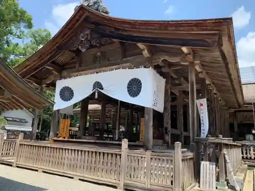 土佐神社の本殿・本堂